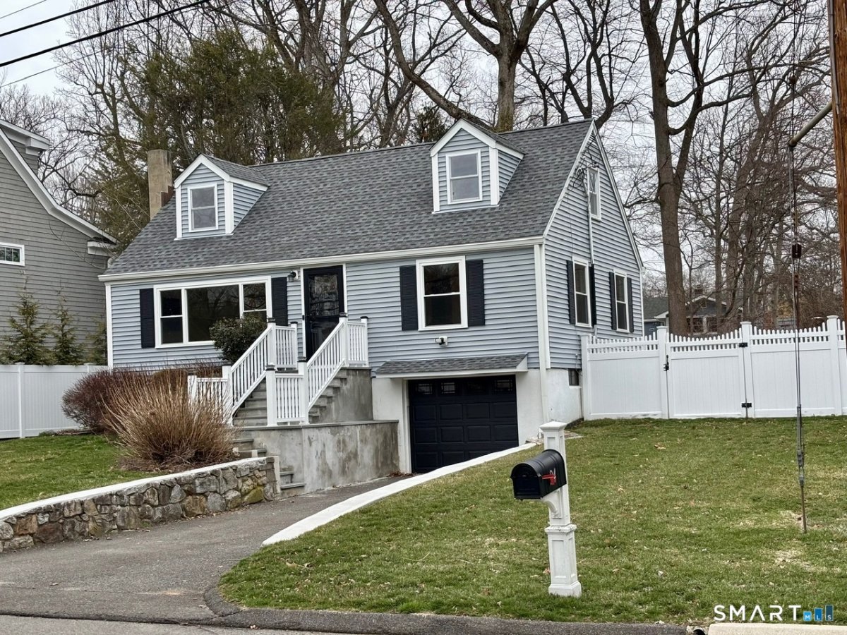 24 Deepwood Lane, Norwalk, CT