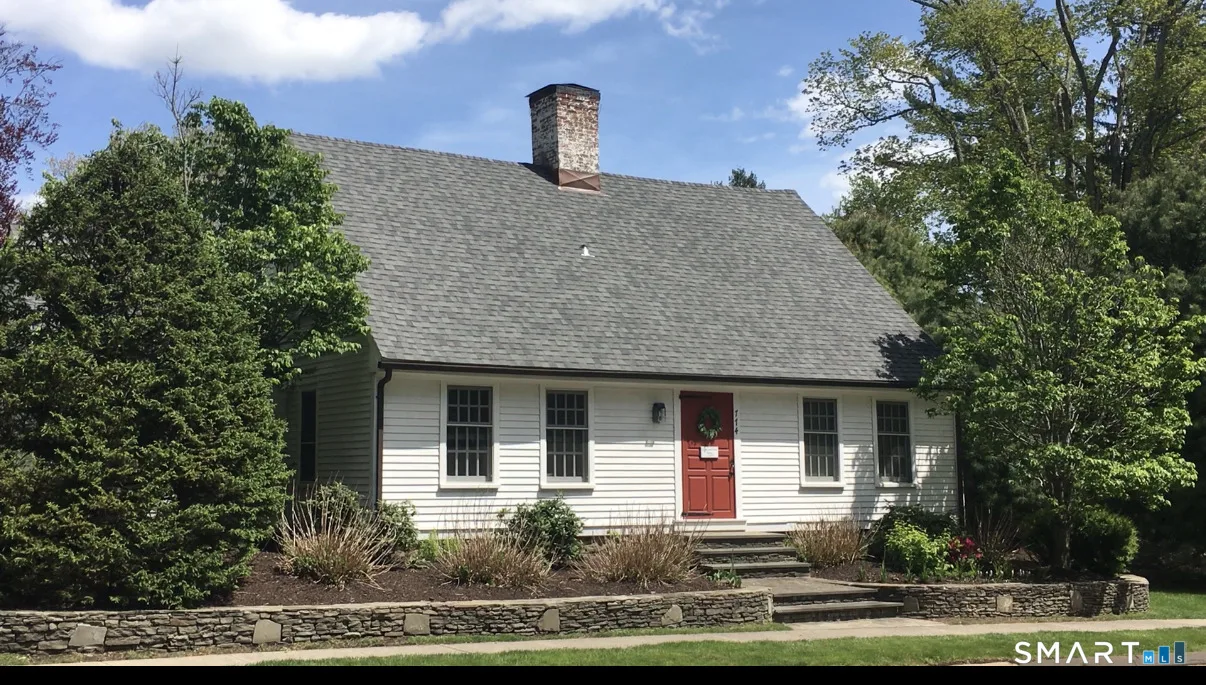 25 Stonegate (AKA 774 South Main St) Circle, Cheshire, CT