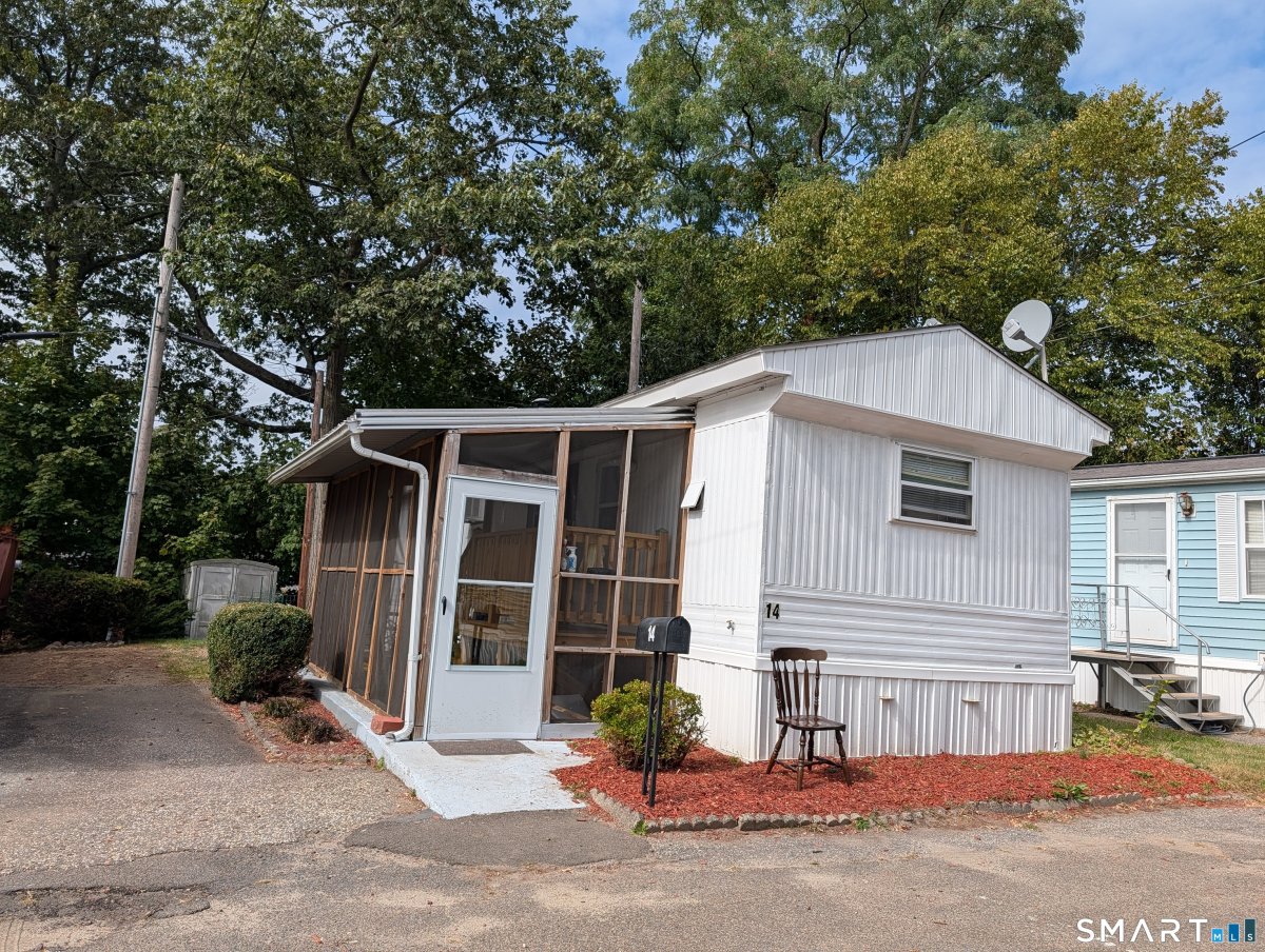 14 Horseshoe Drive, Shelton, CT