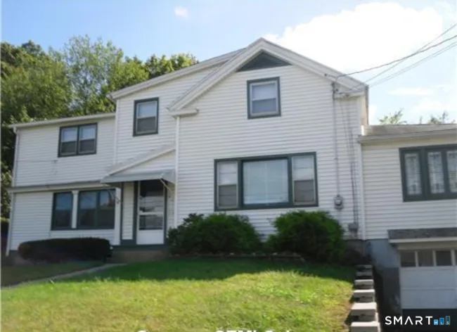 617 Main Street, Watertown, CT