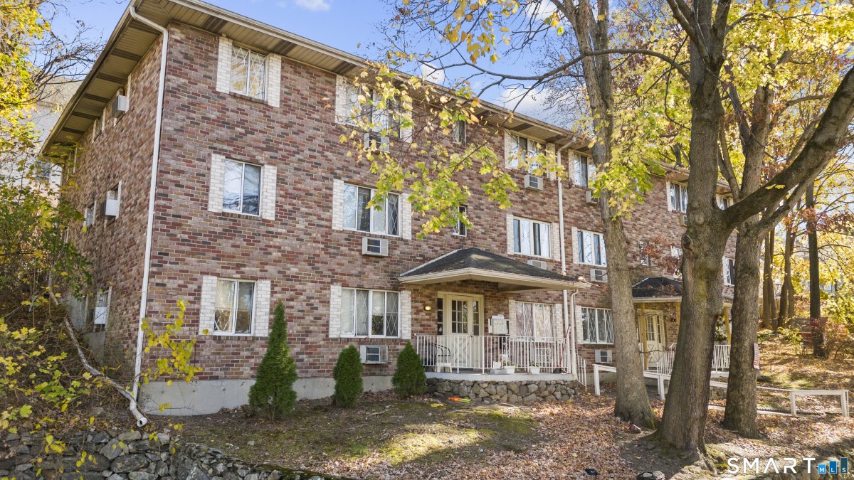 25-37 Piedmont Street, Waterbury, CT