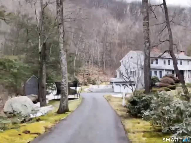 117 North Saddle Ridge, Simsbury, CT