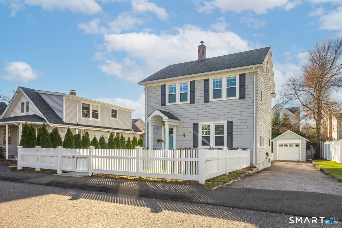 15 Charles Street, Darien, CT
