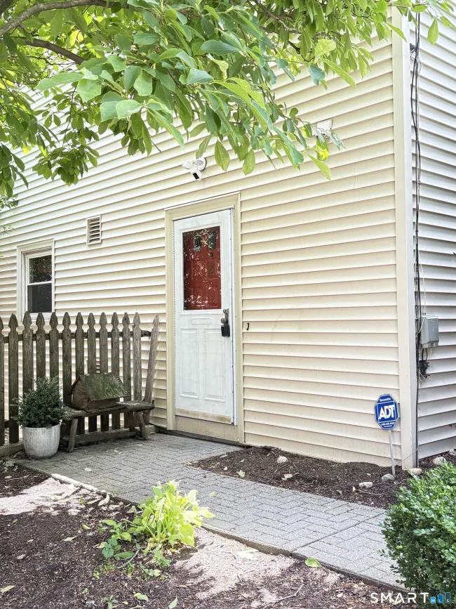 32 Pine Street #21