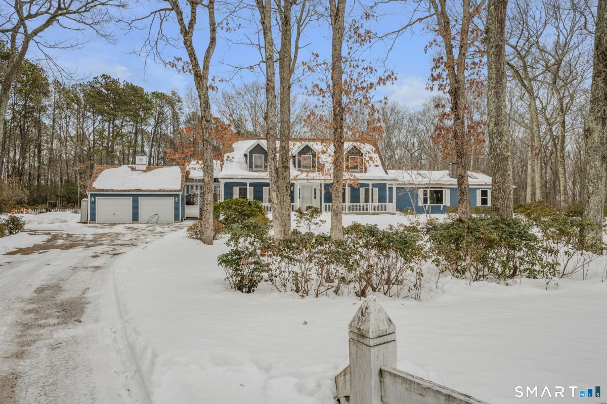 16 Greystone Drive, Montville, CT