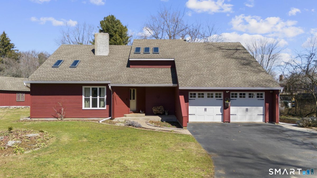 104 South Montowese Street, Branford, CT