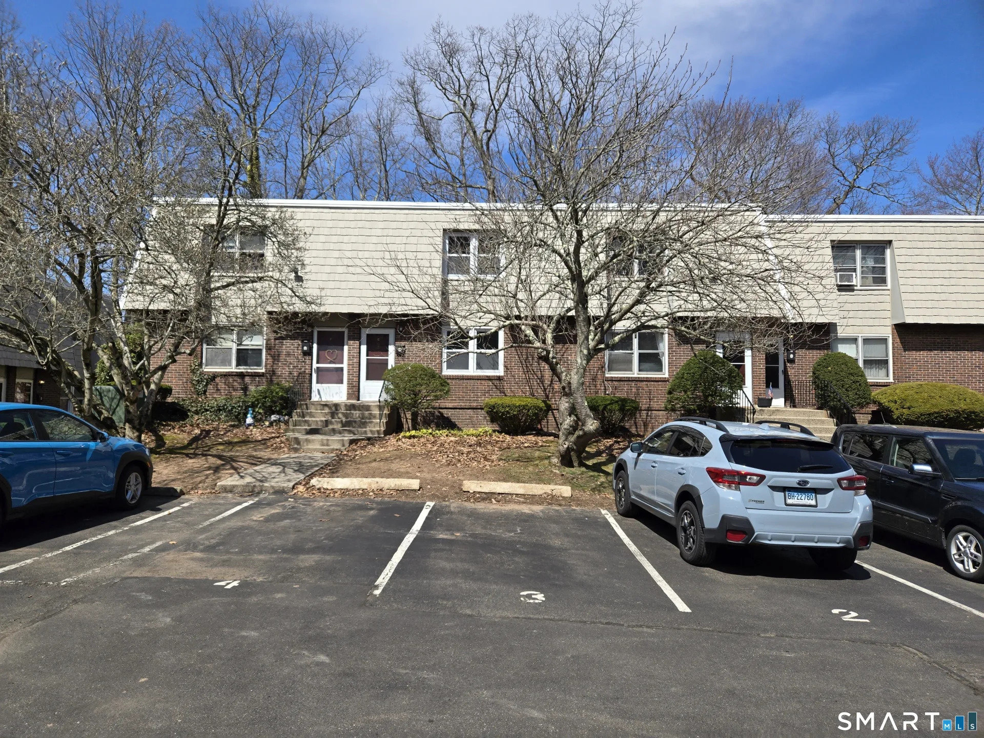 63 Briarwood Lane #E, Branford, CT