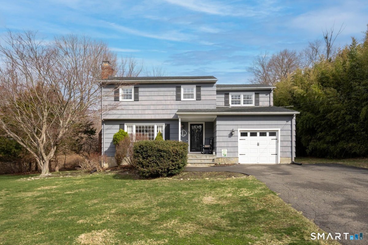 68 Longview Road, Monroe, CT