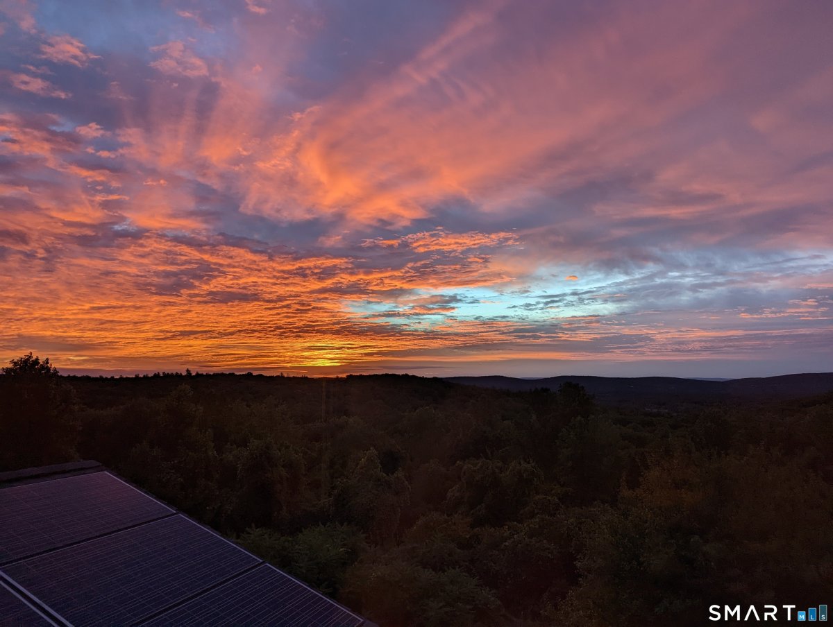 158 Westledge Road, Simsbury, CT