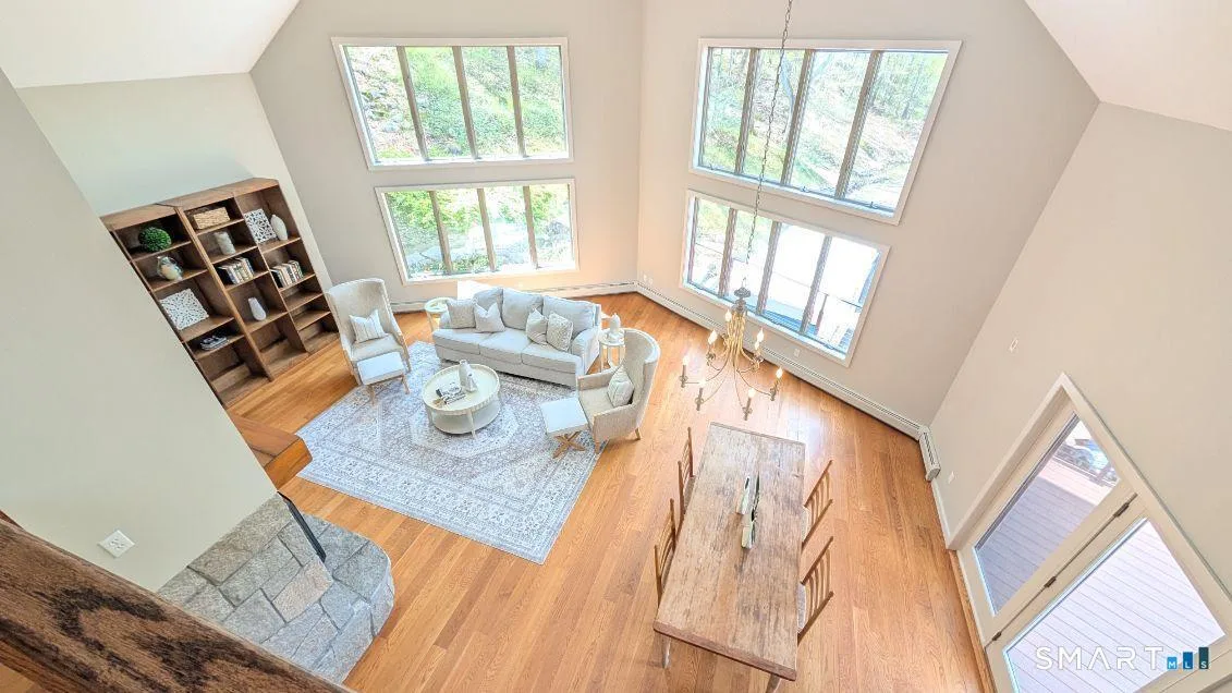 28 Garnet Road, Roxbury, CT