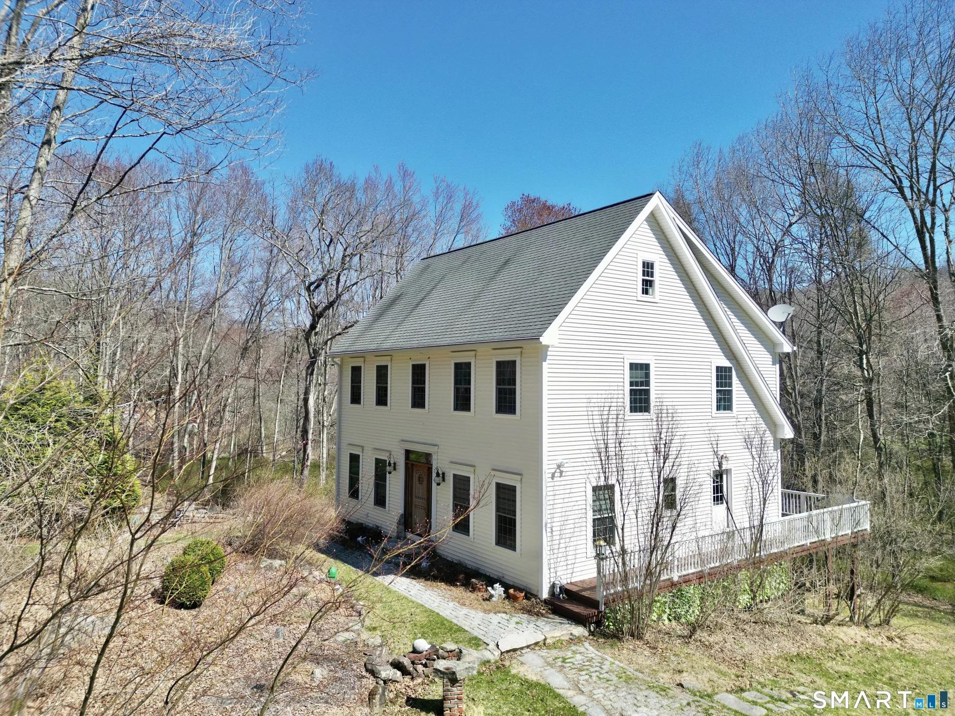 577 Lakeside Road, Southbury, CT