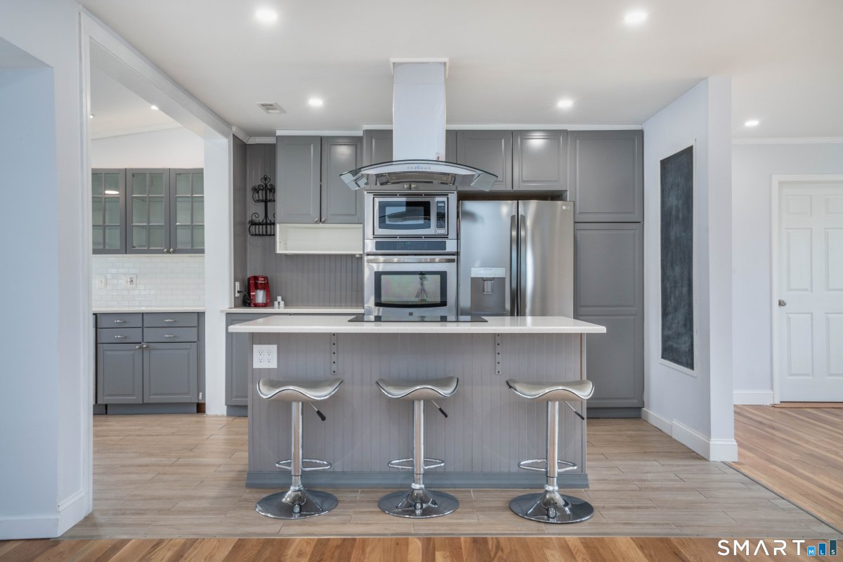 20 Dorothy Street, Milford, CT