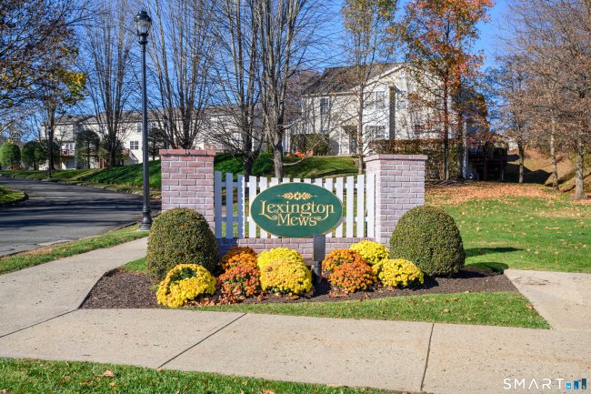 1705 Eaton Court #1705, Danbury, CT