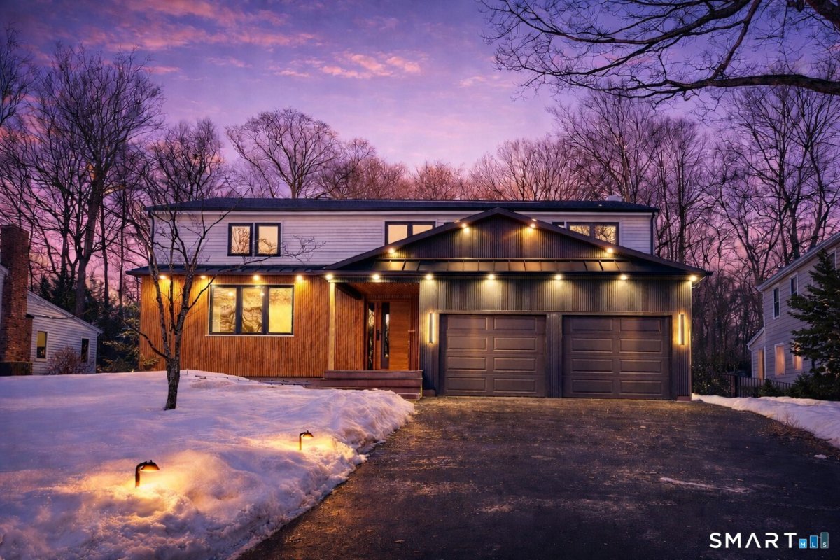 60 Fox Chase Lane, West Hartford, CT