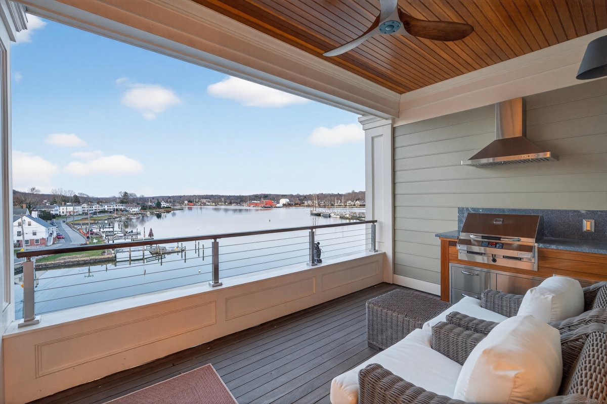 22 West Main Street #11, Groton, CT