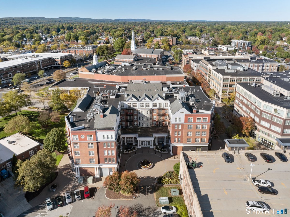 85 Memorial Road #APT 313, West Hartford, CT