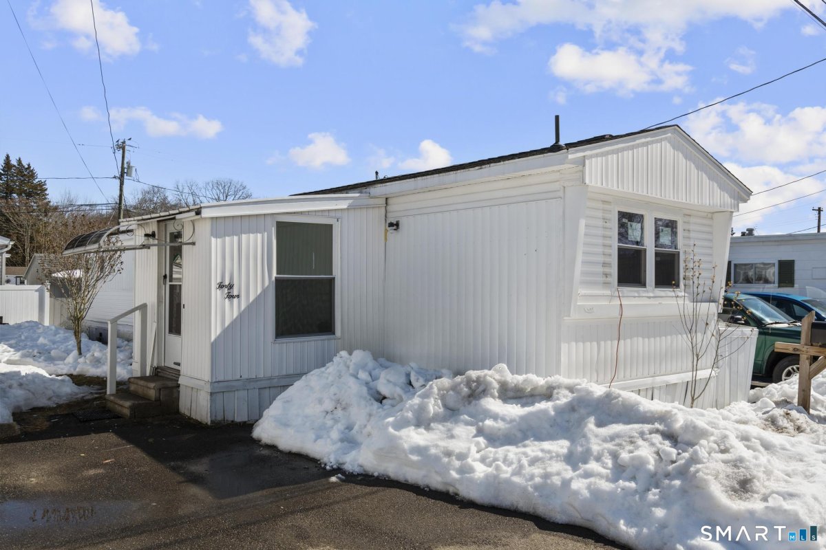 44 Linden Avenue, Westbrook, CT