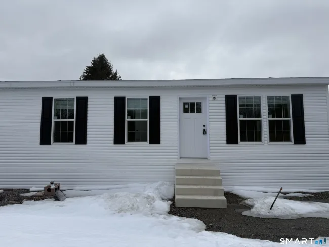 #4, 421 Norwich Westerly Road, North Stonington, CT