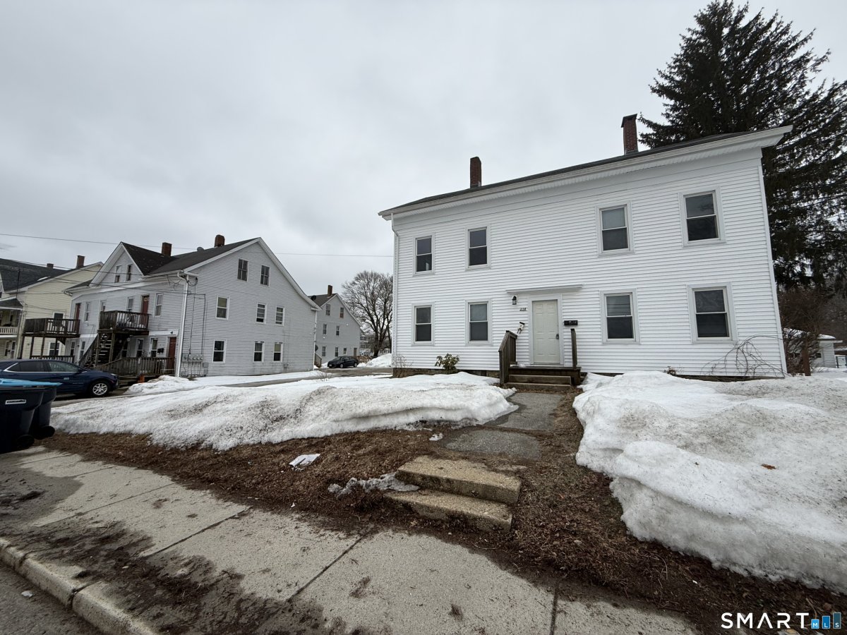 330-342 Church Street, Putnam, CT