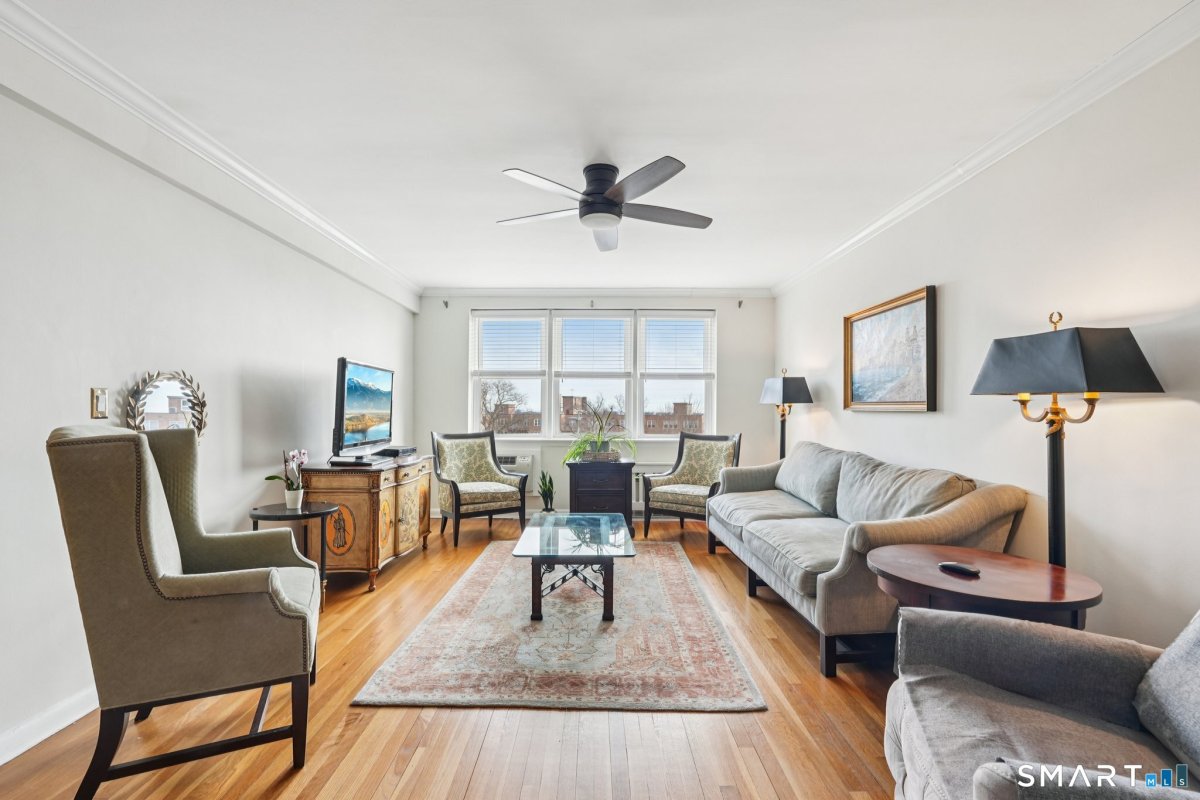 4 Putnam Hill #4F, Greenwich, CT