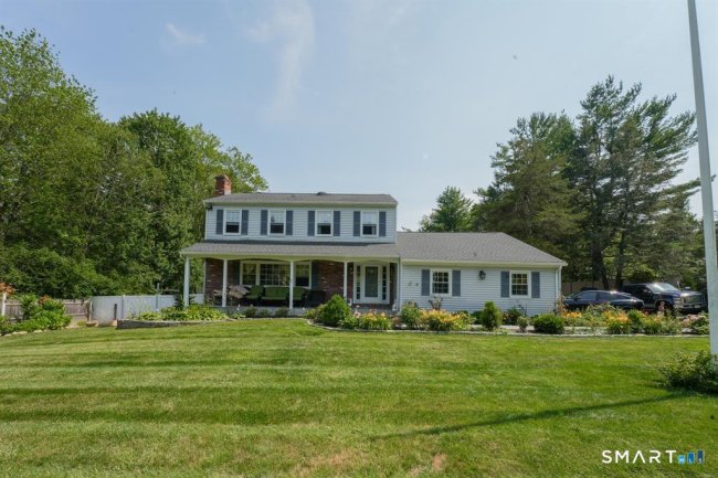 22 Standish Road, New Milford, CT