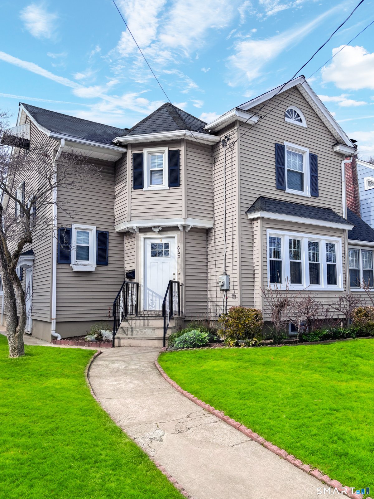 660 West Jackson Avenue, Bridgeport, CT