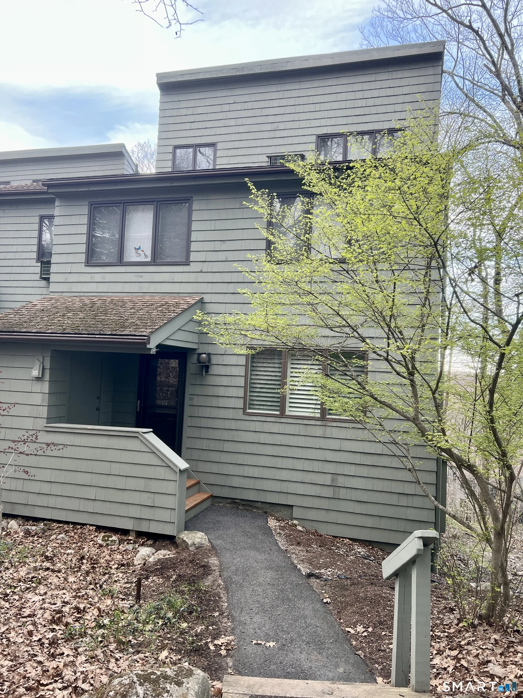 305 Cliffside Drive, Torrington, CT