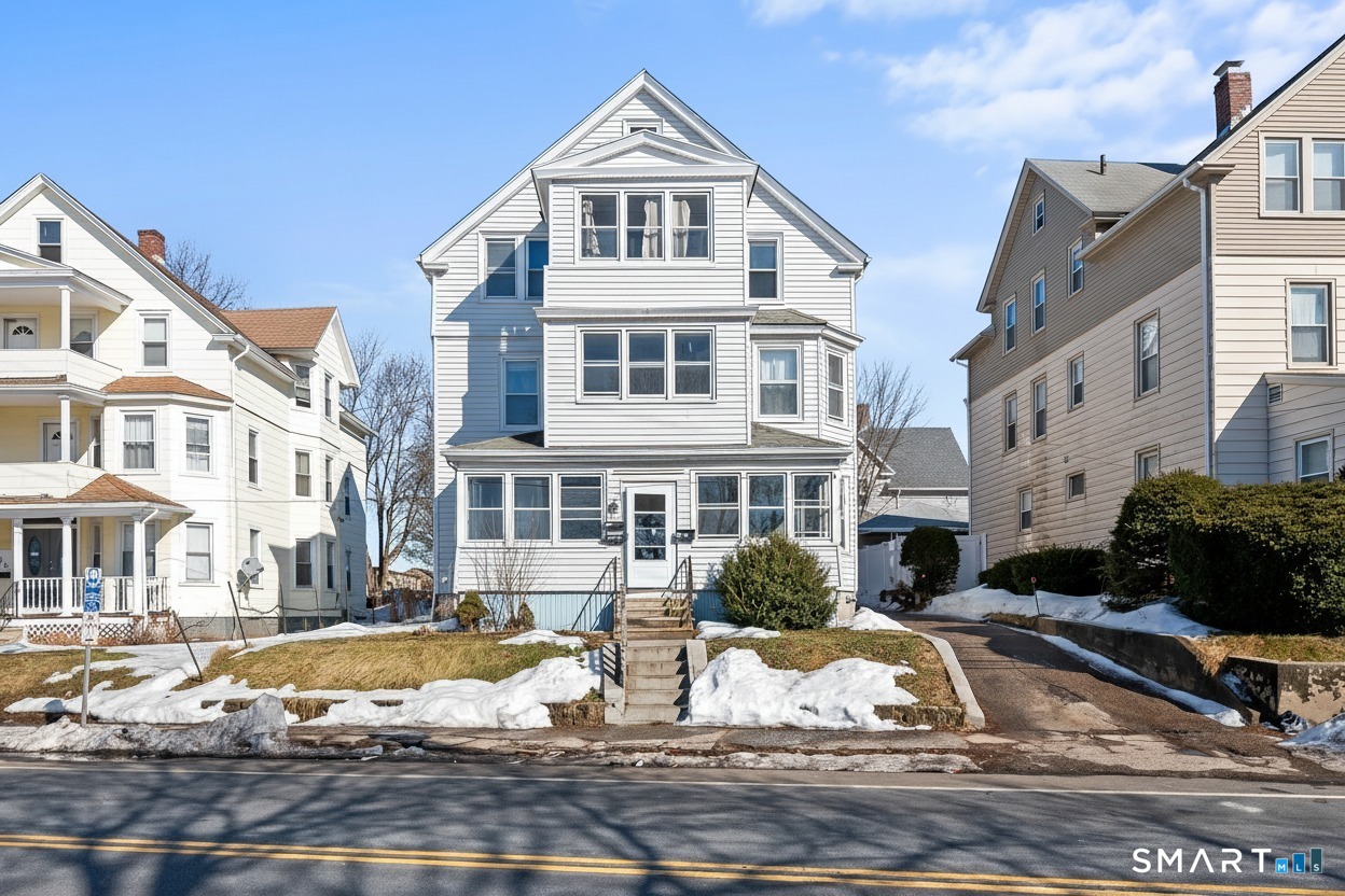 811 East Street, New Britain, CT