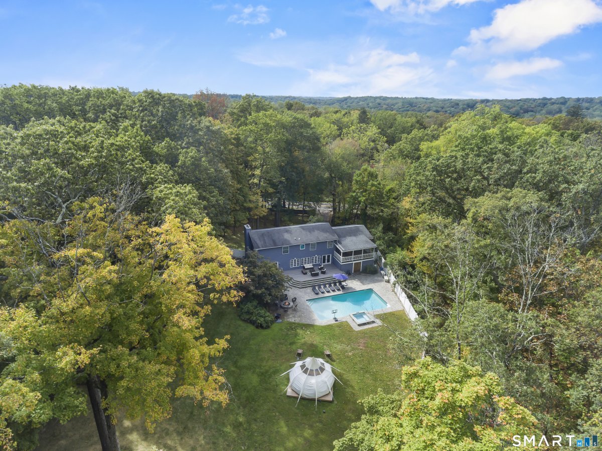 205 Weston Road, Weston, CT
