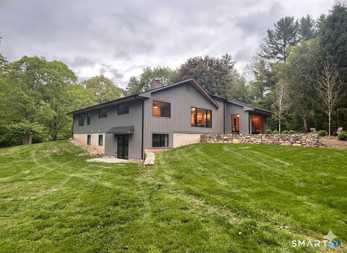 45 Chalybes Road, Roxbury, CT