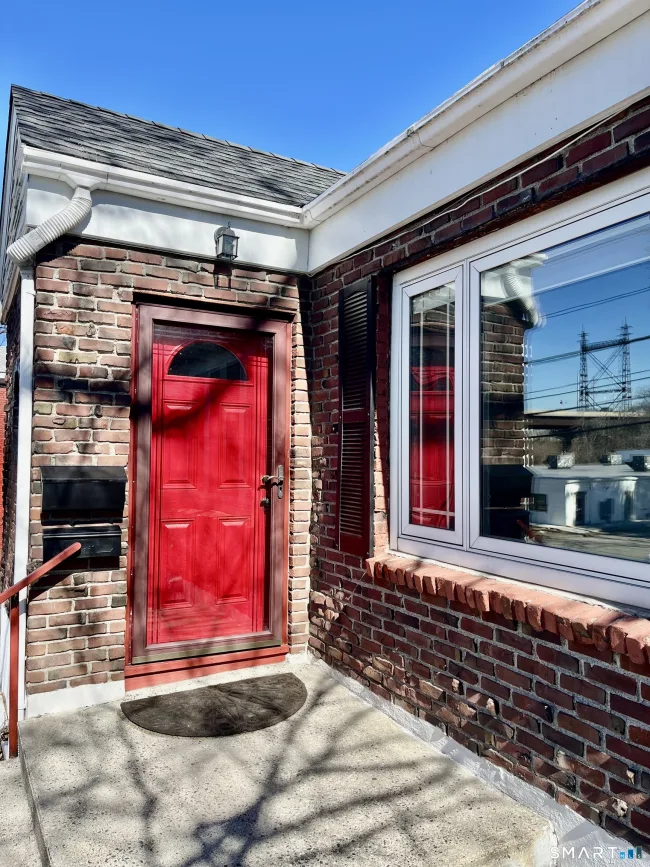 657 Naugatuck Avenue