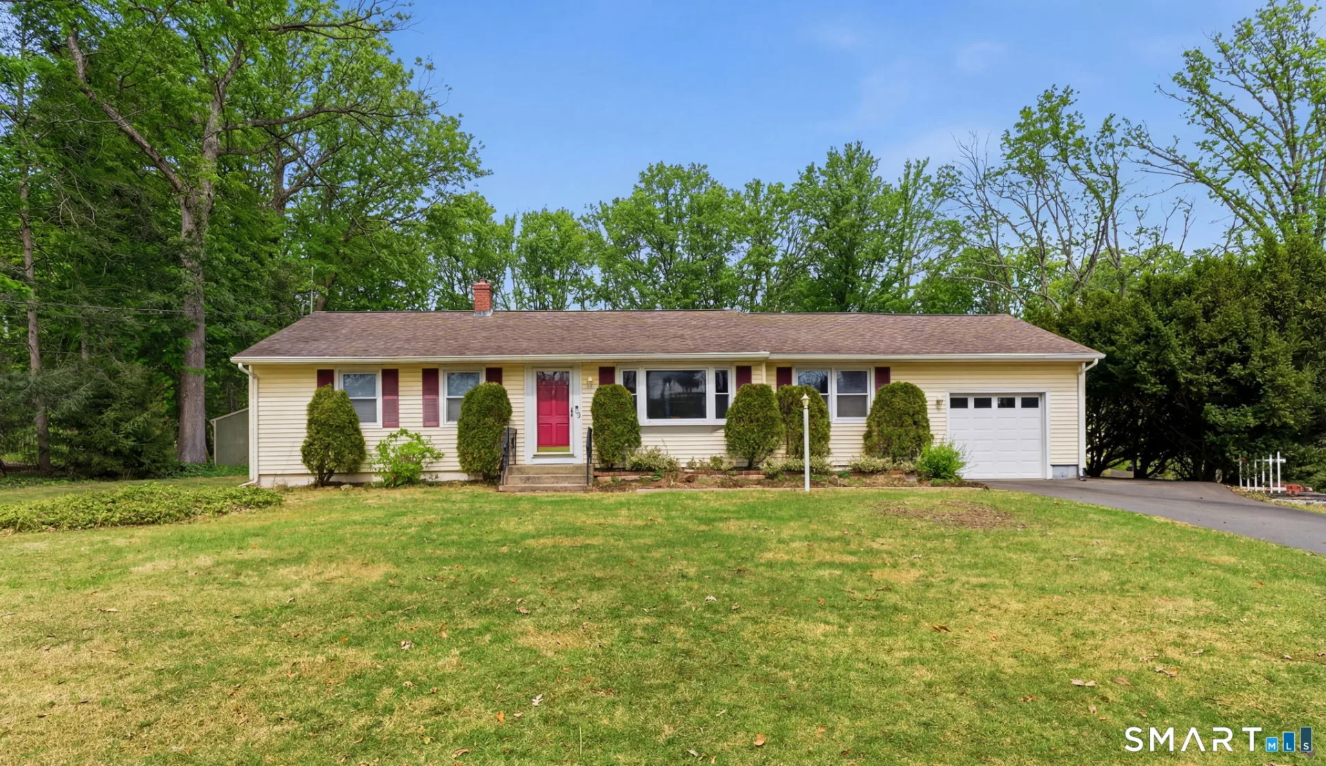 8 Gem Drive, Ellington, CT