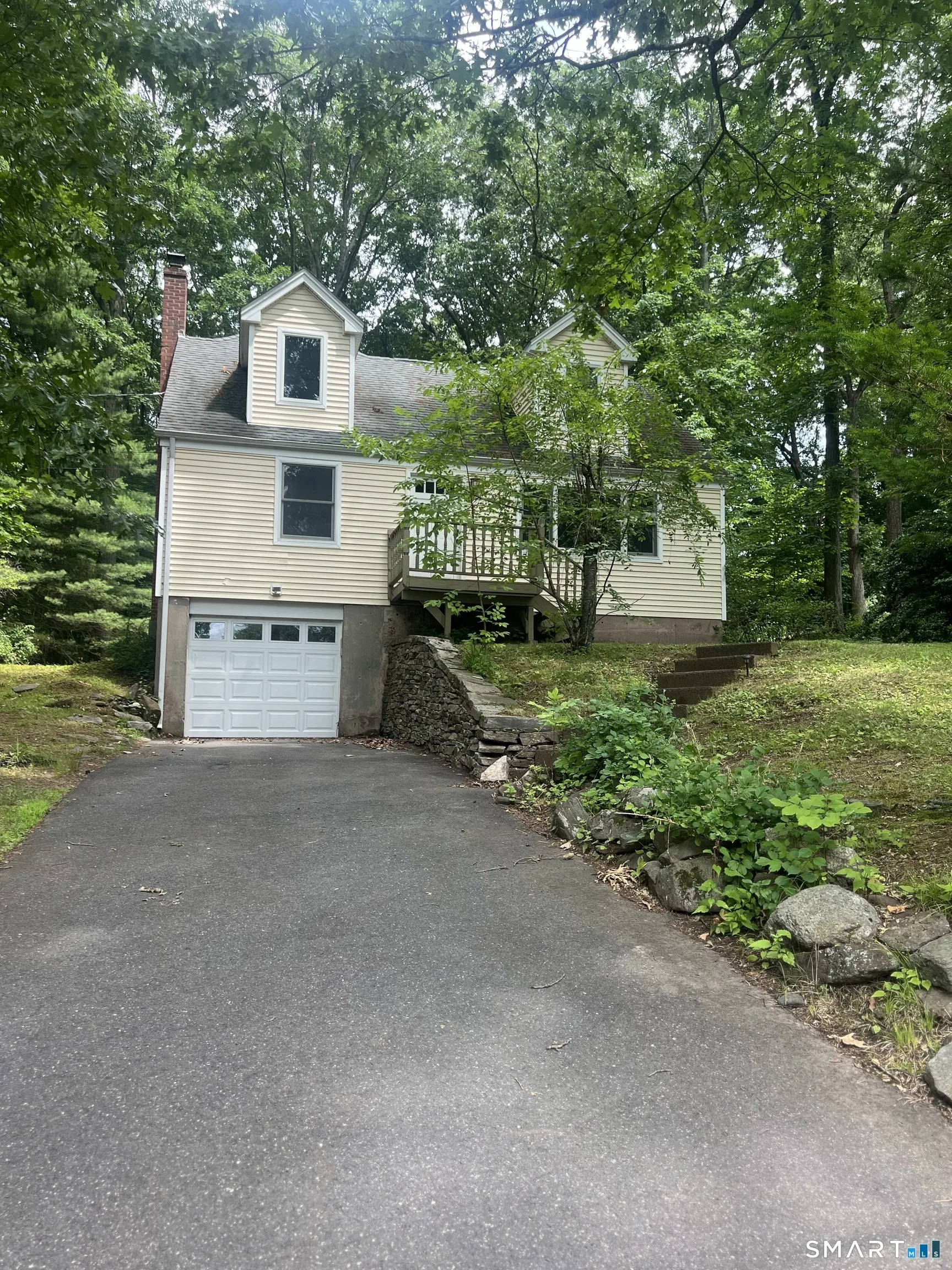 7 Laurel Road, Ellington, CT