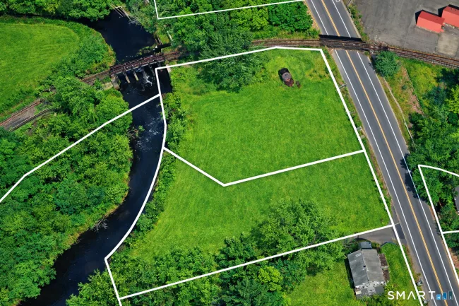 146 South Riverside Avenue, Plymouth, CT