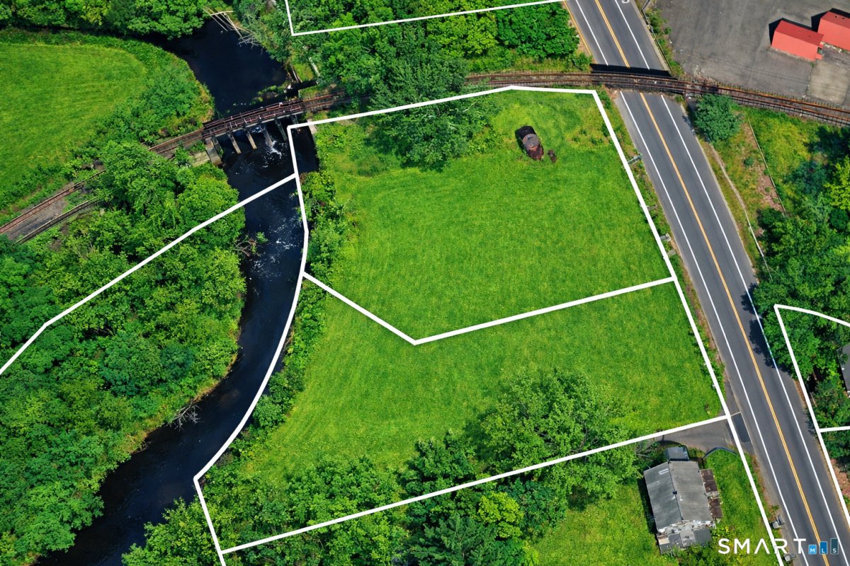 144 South Riverside Avenue, Plymouth, CT