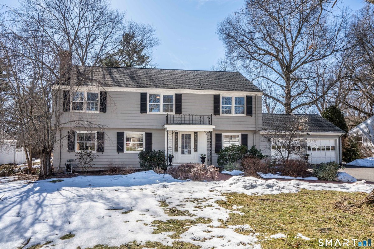 15 Avondale Road, West Hartford, CT