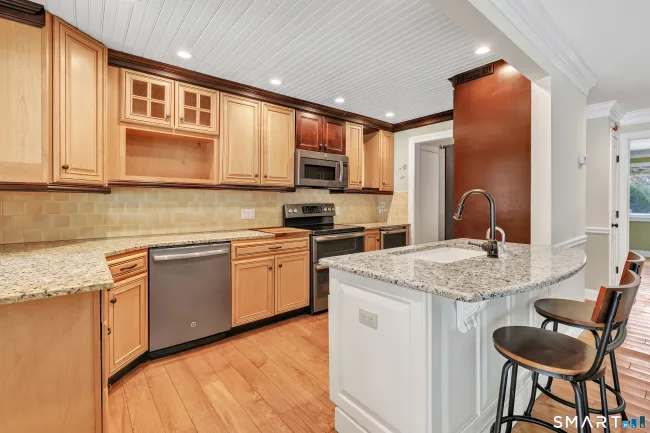 78 Heritage Village #B