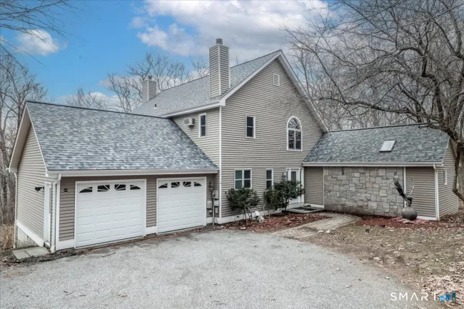 8 Pebble Lane, New Milford, CT