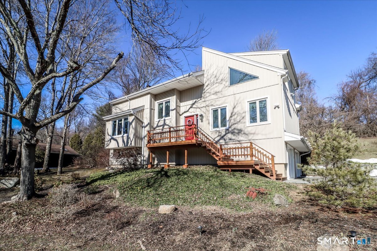 22 Flintlock Drive, Danbury, CT
