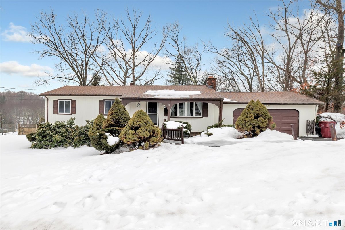 22 Crestwood Drive, Naugatuck, CT
