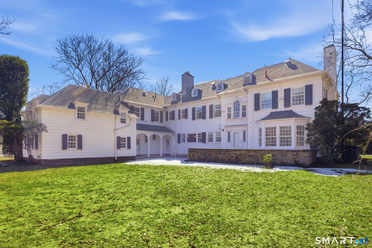 2095 Chapel Street, New Haven, CT