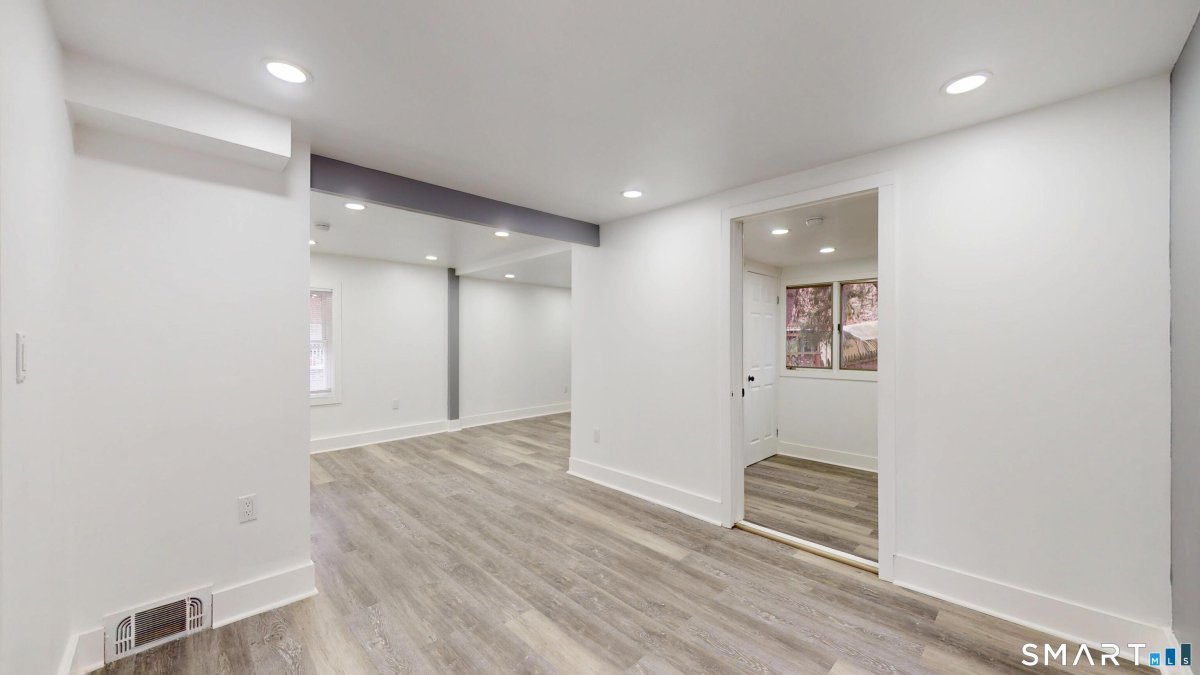 30 Pond Street, Naugatuck, CT