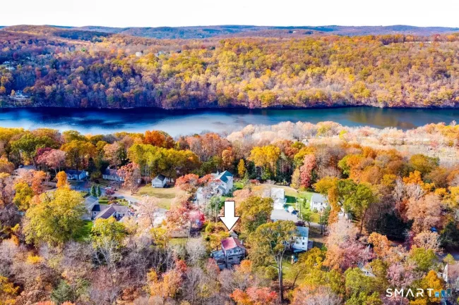 11 Oak Road, New Milford, CT