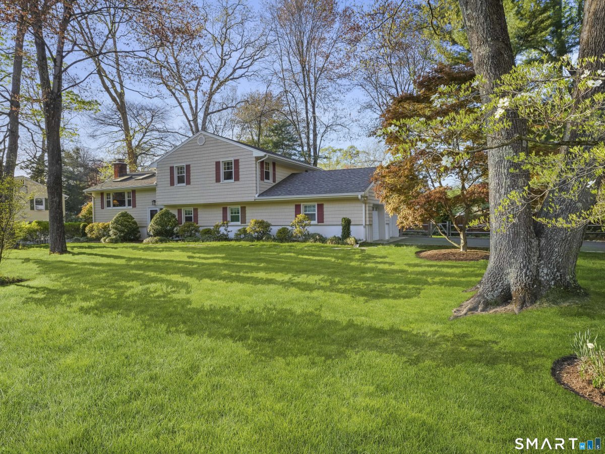 8 Dorset Road, Norwalk, CT