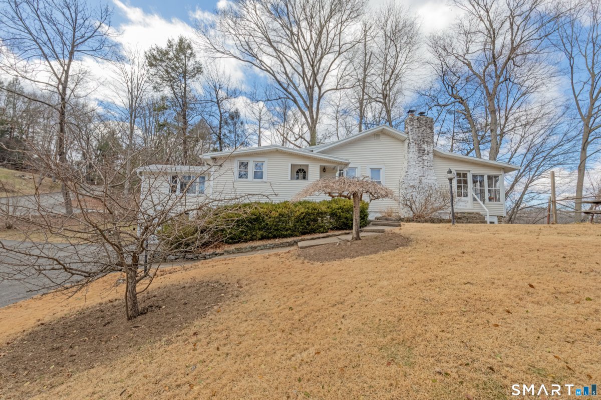 14 Laurel Trail, Newtown, CT