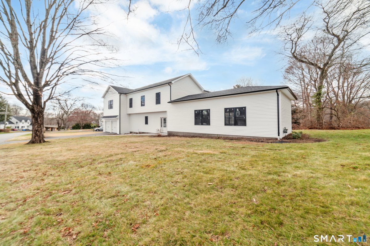 104 Eastfield Road, Waterbury, CT