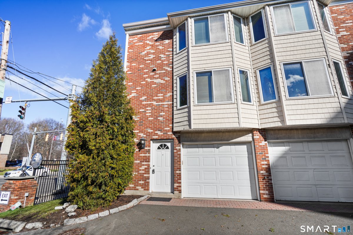 1611 Washington Boulevard #APT 1, Stamford, CT