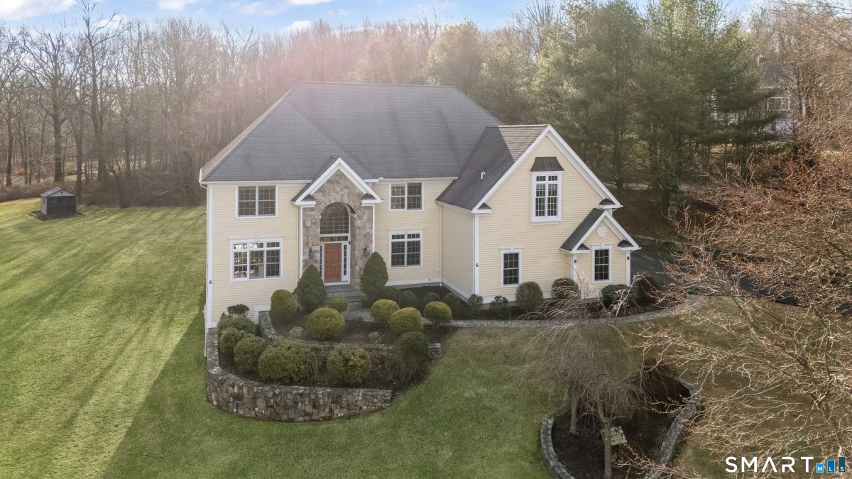68 Charter Ridge Drive, Newtown, CT