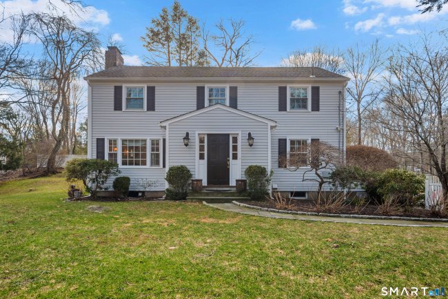 104 Newtown Turnpike