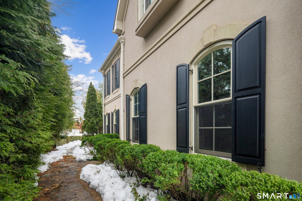 28 East Maple Street #28, New Canaan, CT